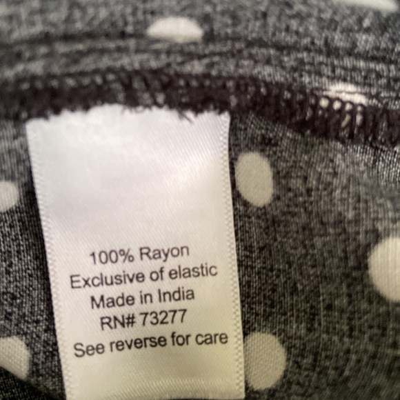 Croft & Barrow Women’s Polkadot Tunic - Picture 7 of 8